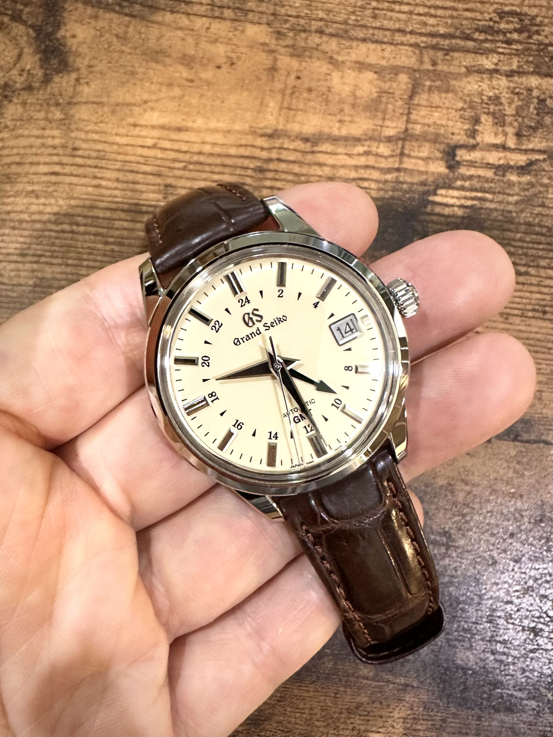 セイコー グランドセイコー エレガンス コレクション メカニカル GMT SBGM221 / 9S66-00A0  の購入レビュー（評価・評判・口コミ）【たまご様】 - ロレックスなど高級ブランド腕時計販売・買取店れんず